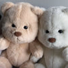 Nino – L’ours en peluche articulé fait main avec son déguisement de requin
