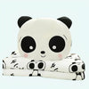 Peluche panda timide avec couverture
