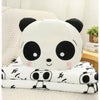Peluche panda timide avec couverture