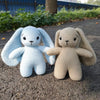 Peluche lapin au crochet à grandes oreilles