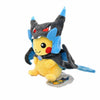 Peluche Pikachu déguisé en Méga Dracaufeu X