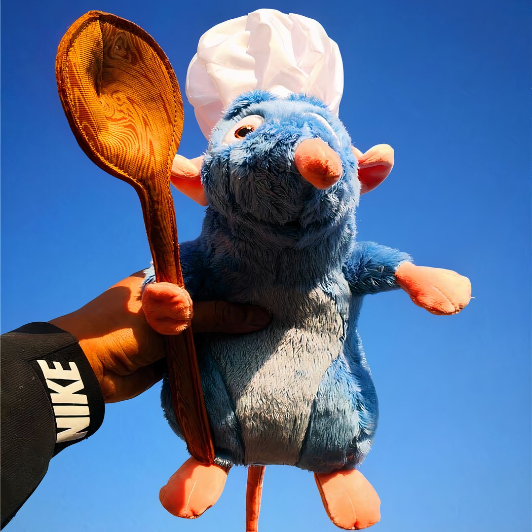 Peluche Ratatouille avec une cuillère