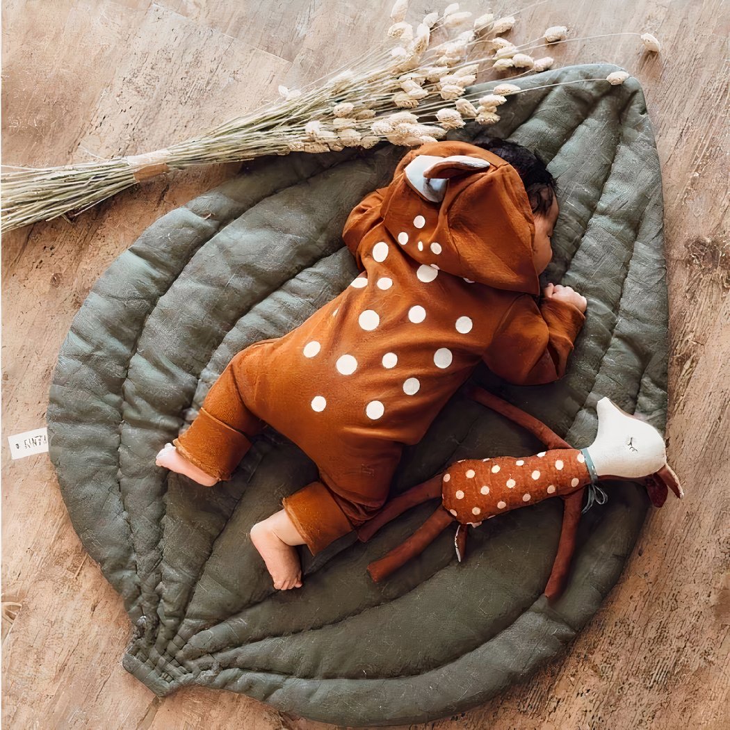 Peluche biche pour nouveau-né