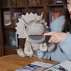 Peluche marionnette dinosaure