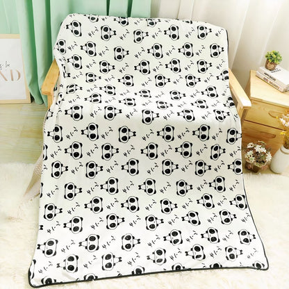 Peluche panda timide avec couverture