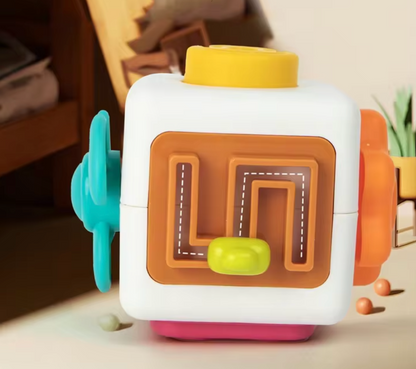 Cube de développement Montessori
