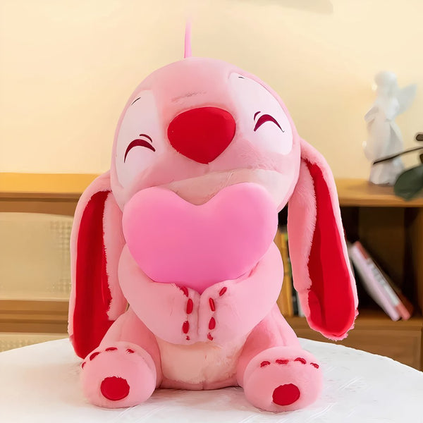 Peluche Stitch avec un cœur