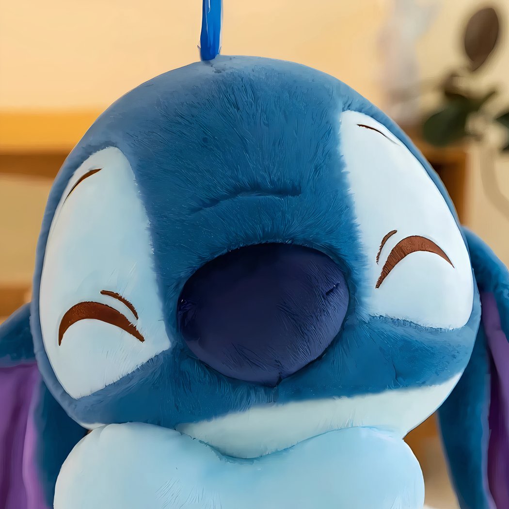Peluche Stitch avec un cœur
