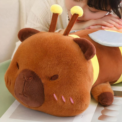 Peluche capybara déguisé en abeille