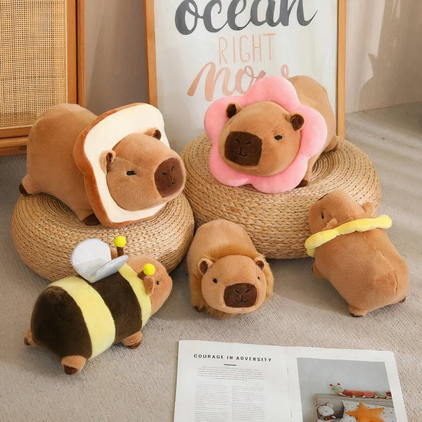 Peluche capybara déguisée style kawaii