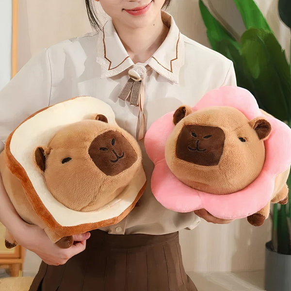 Peluche capybara déguisée style kawaii