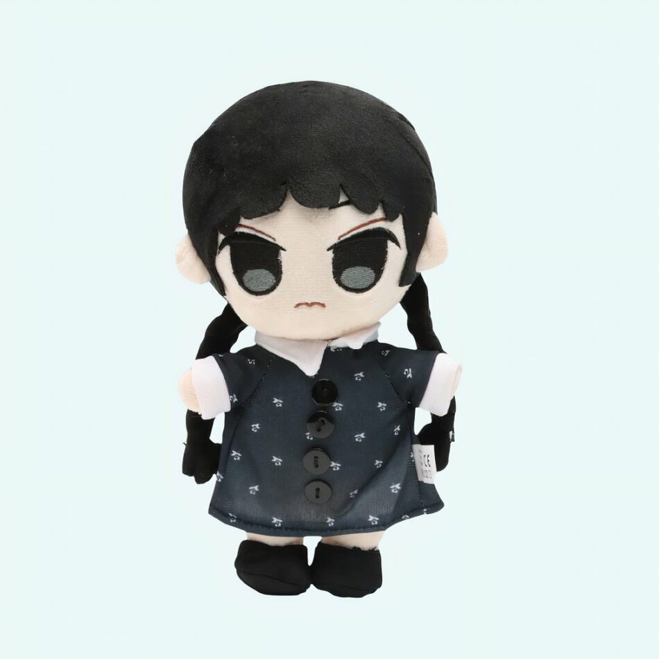 Peluche Mercredi Addams en robe noire à fleurs