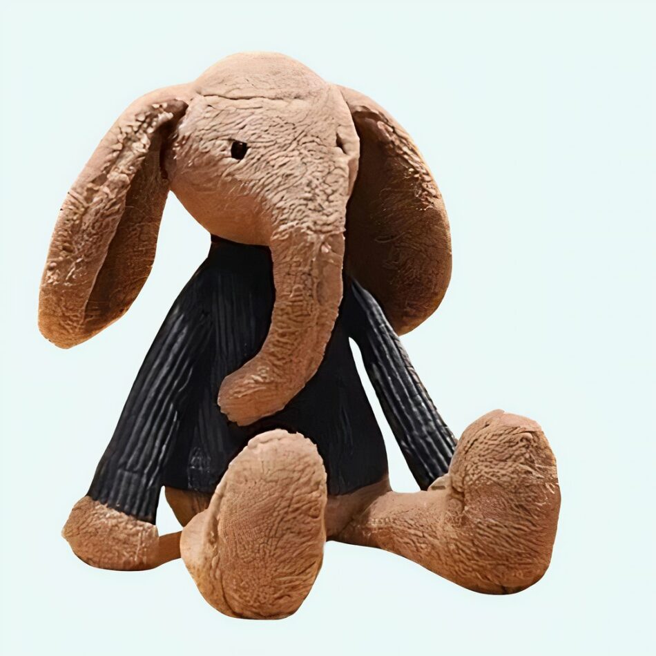 Peluche éléphant habillée