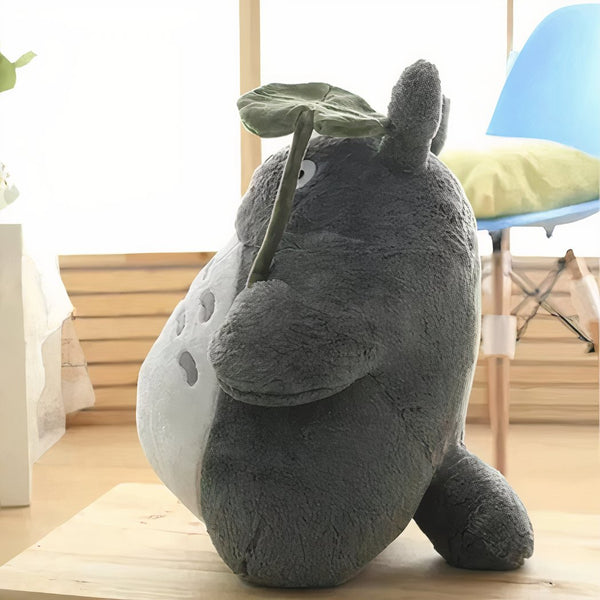 Peluche Totoro toute douce feuille de lotus
