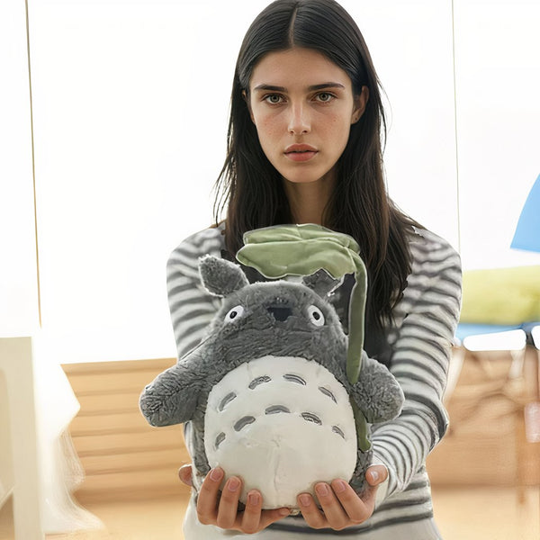 Peluche Totoro toute douce feuille de lotus