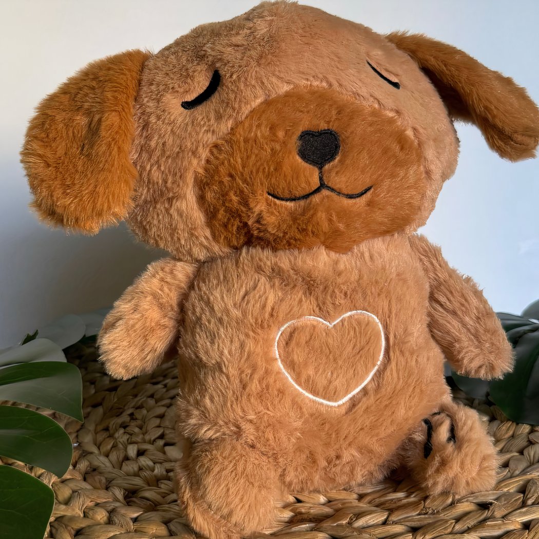Peluche veilleuse de chien adorable qui respire