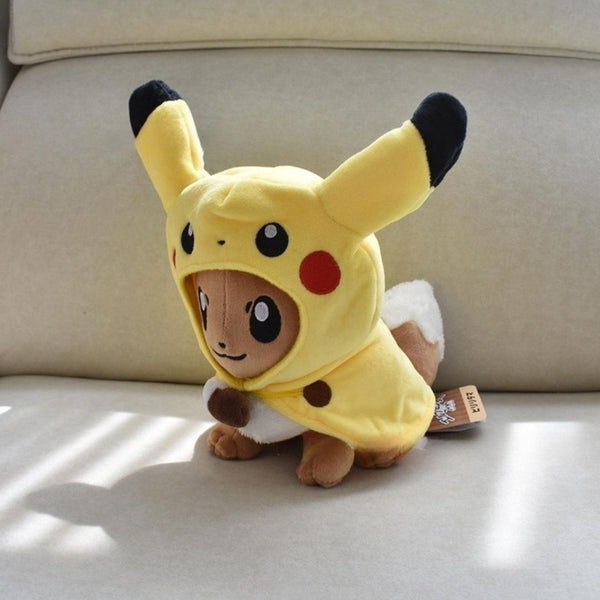 Peluche Evoli déguisée en Pikachu