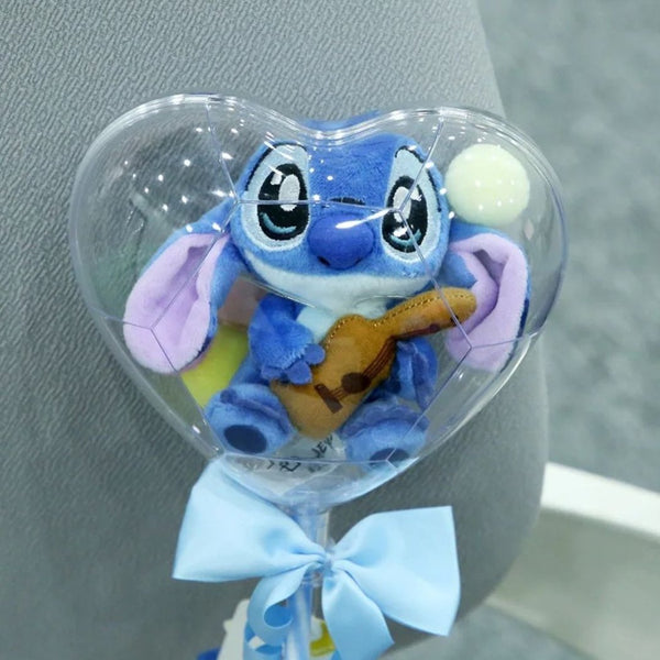 Peluche de Saint-Valentin Stitch dans son écrin en cœur