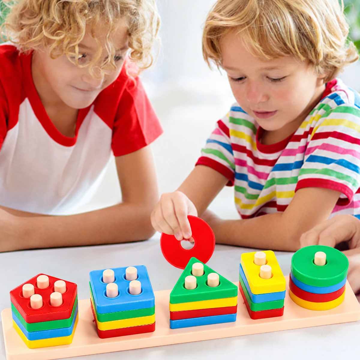 Jeu géométrique Montessori