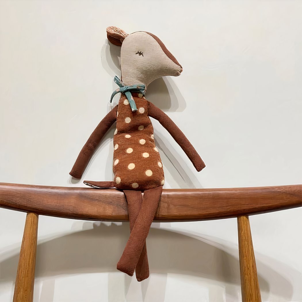 Peluche biche pour nouveau-né