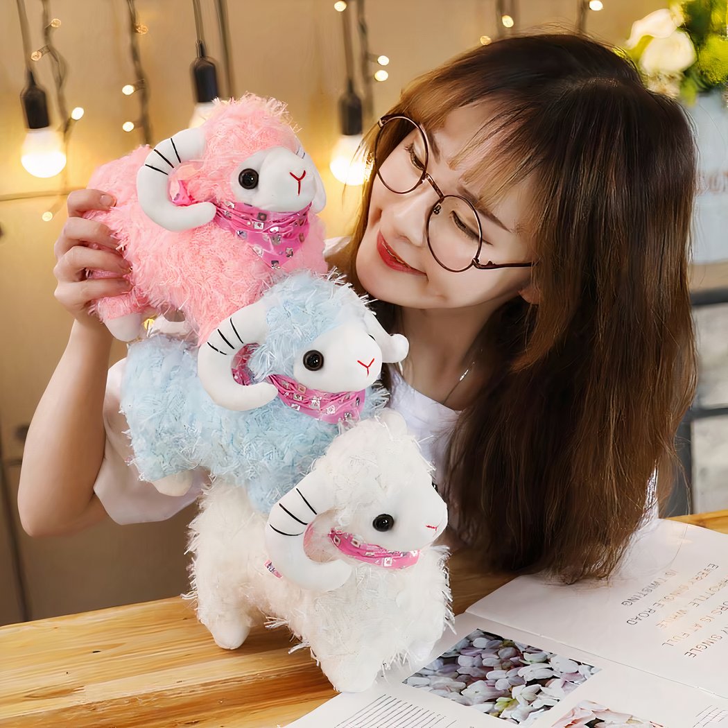 Peluche chèvre pour petite fille