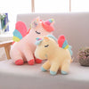 Peluche licorne jaune arc-en-ciel