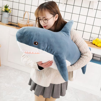 Peluche requin géant