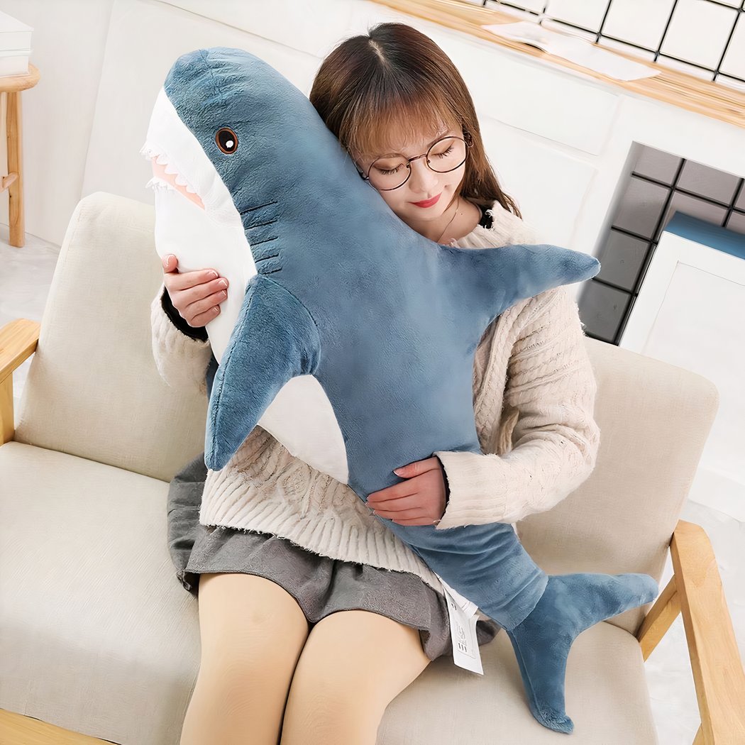 Peluche requin géant