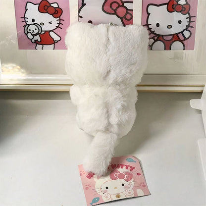 Peluche Hello Kitty avec un déguisement tout mignon