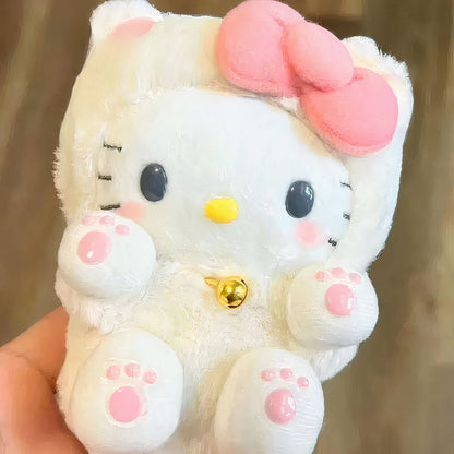 Peluche Hello Kitty avec un déguisement tout mignon